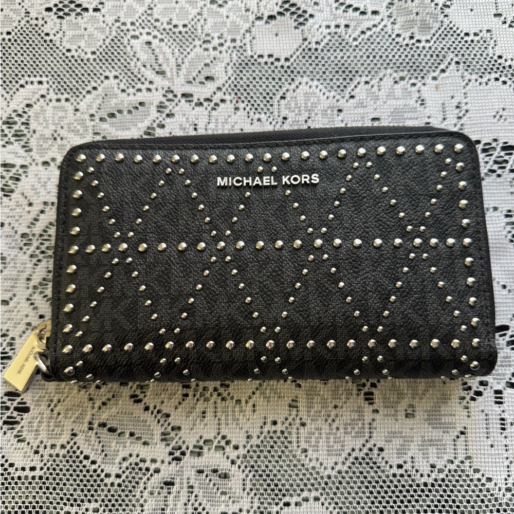 Michael Kors Money Pieces Travel Continental Wristlet Wallet Black